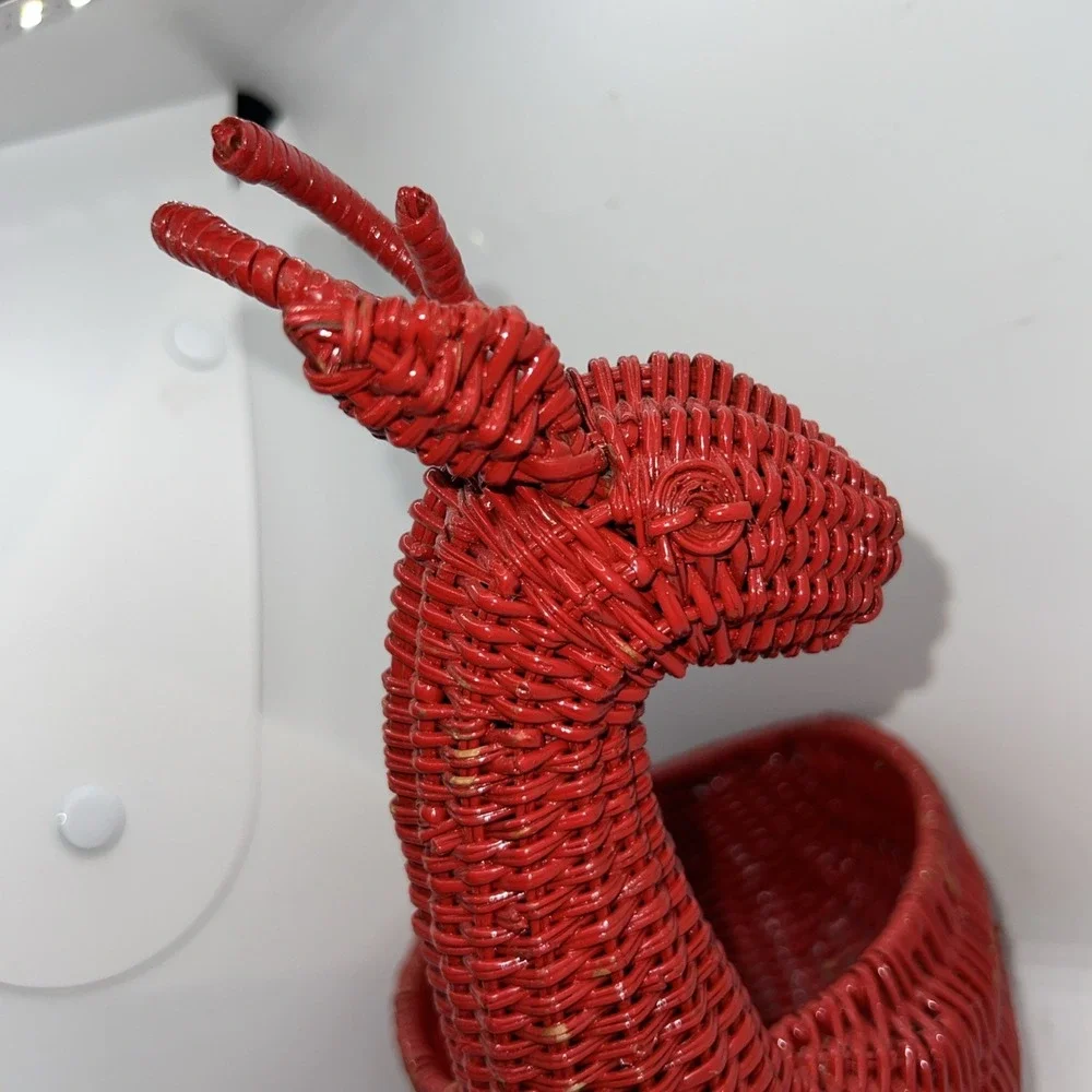 Christmas Holiday Reindeer‎ Red Painted Basket Table Decor Wicker Rattan Gift